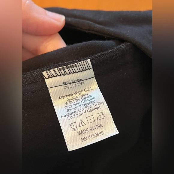 Amour Vert Graziella Woven Spandex Pant. Size XS. Black. - Picture 9 of 10